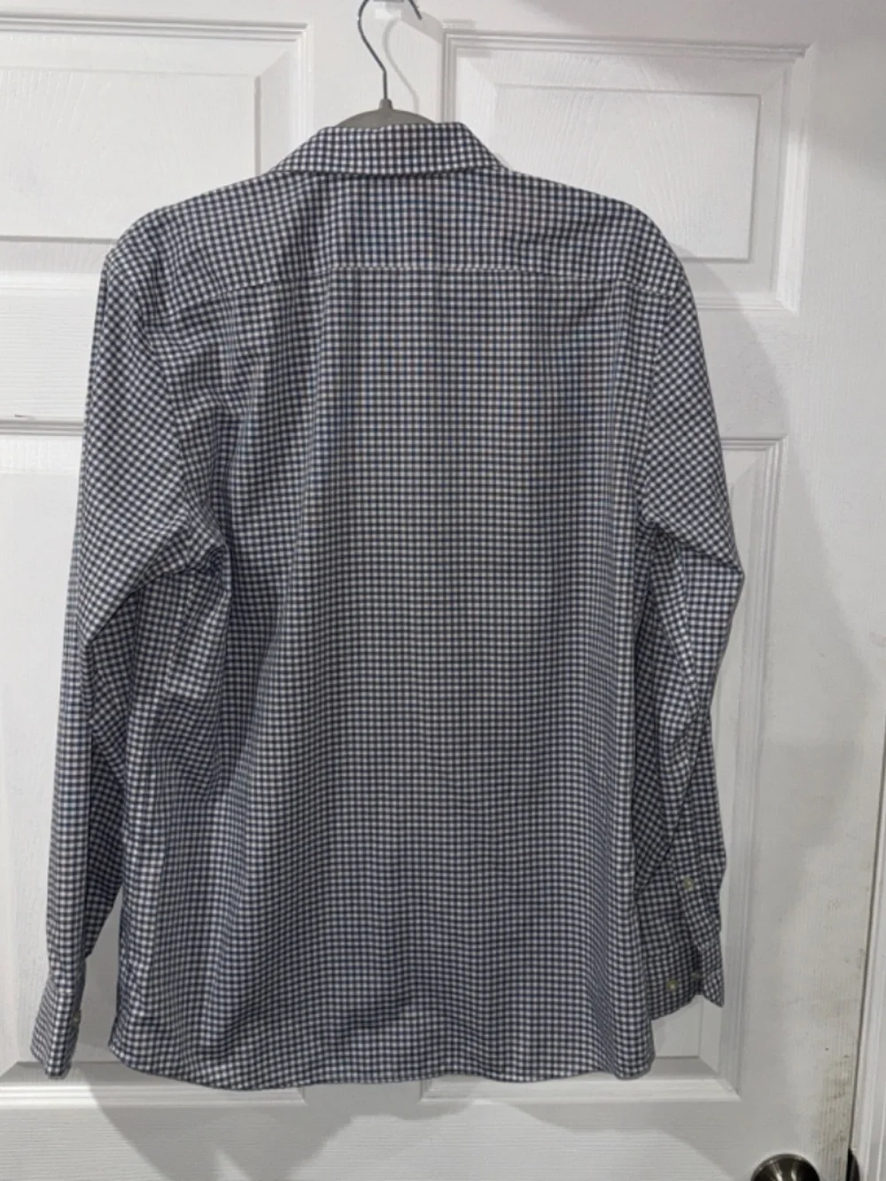 Banana Republic Checkerboard Button Down Long Sleeve Shirt - MEDIUM